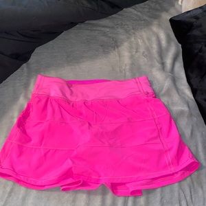 Lululemon skirt. Neon pink